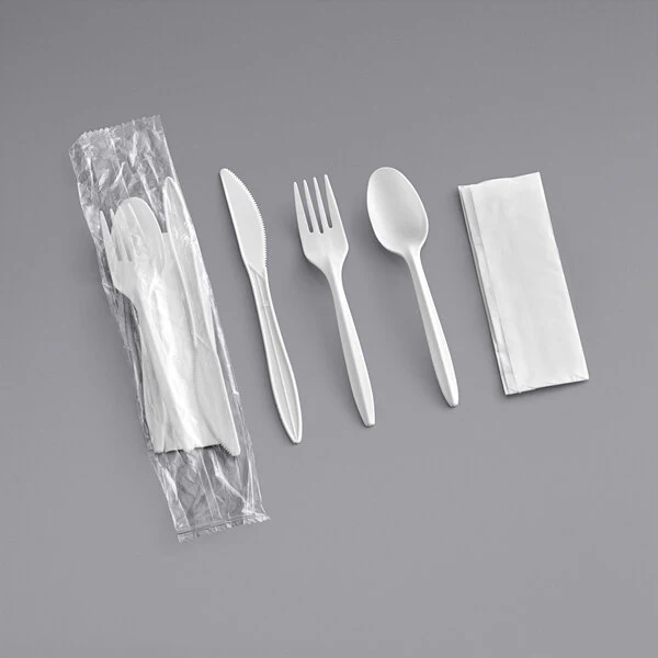 Wrapped 4 Pcs Medium Weight Plastic Meal Kit - White